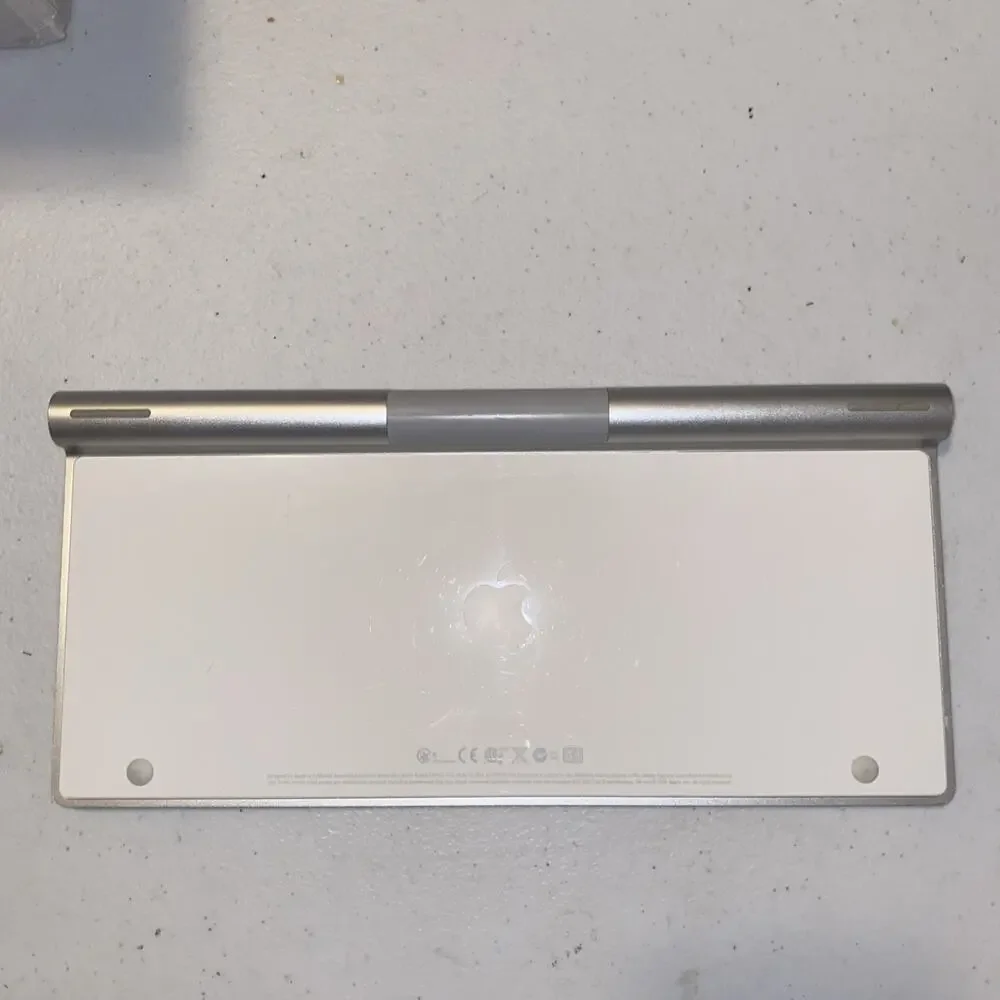 Apple Wireless Keyboard White & Silver A1314 Working